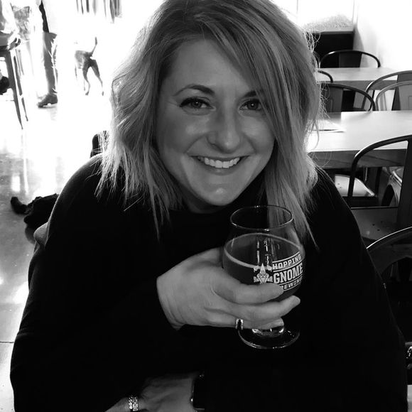 Meet your Posher, Traci - Picture 1 of 1